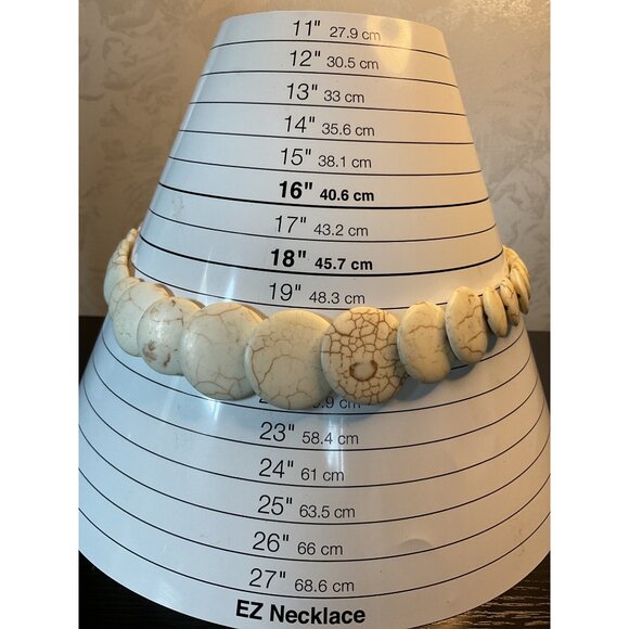 Coastal Western White Stone Disc Graduated Statement Neckalce - Picture 2 of 5